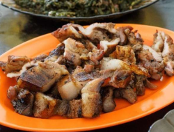 BPK Tesalonika: Tempat Makan Populer di Kota Medan
