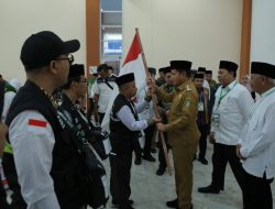 Pj Gubsu Bersama Bupati Asahan Lepas Jama’ah Calon Haji Kloter I