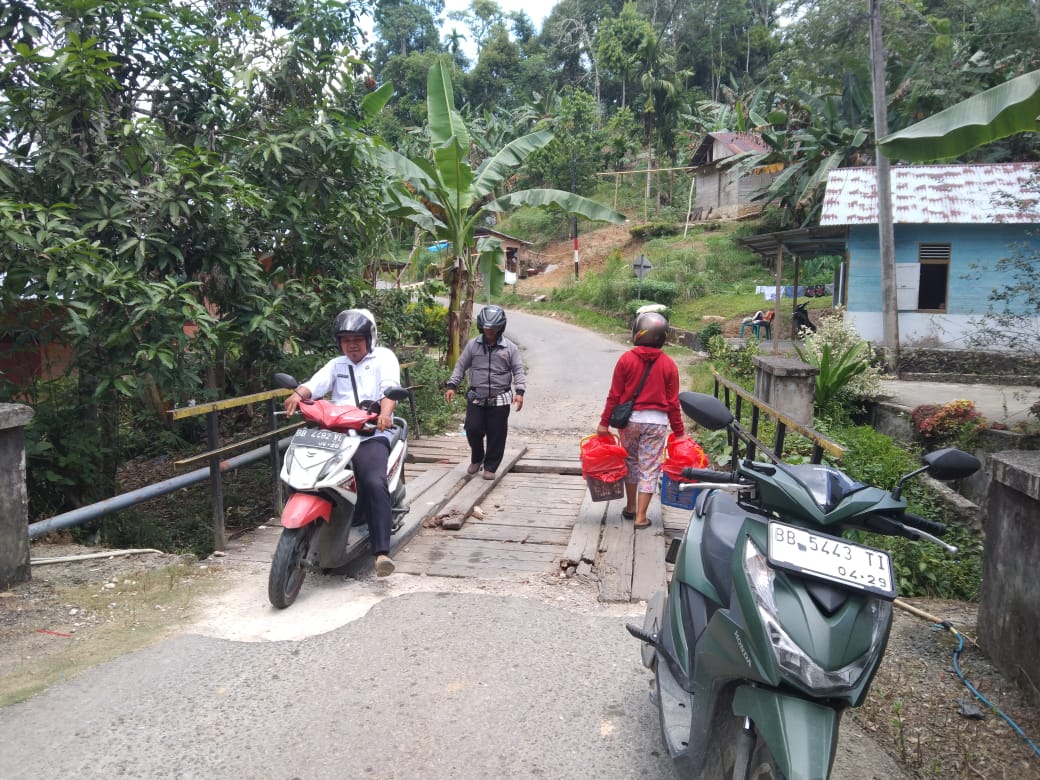 Jembatan Ohi Uso Nias Rusak Parah, Ancam Keselamatan Pengendara