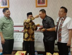 Ultah ke-56, Ketua DPRD Medan Terima Ucapan Selamat dari Pimpinan dan Sekwan