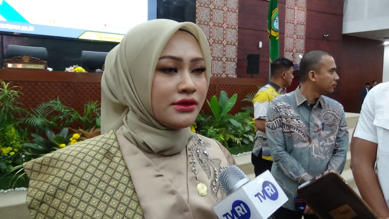 Erni Ariyanti Resmi Dilantik sebagai Ketua DPRD Sumut 2024-2029, Catat Sejarah sebagai Pemimpin Termuda