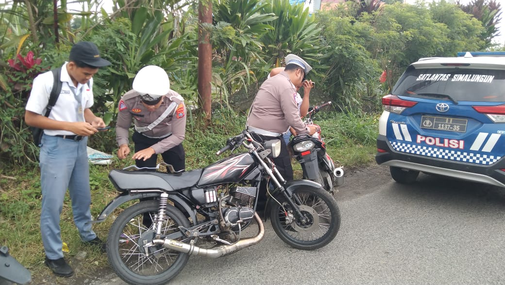 Satlantas Polres Simalungun Tertibkan 22 Kendaraan Berknalpot Blong di Sondi Raya