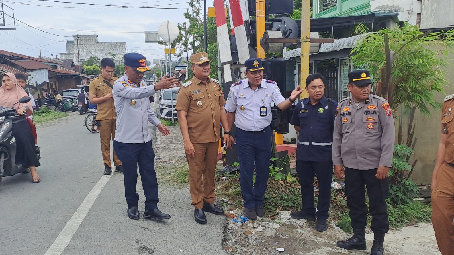 Wakil Bupati Asahan Resmikan Tiga Jalur Perlintasan Kereta Api di Kisaran dan Air Batu