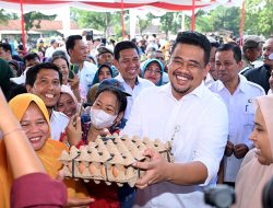 Bobby Nasution Tinjau Pasar Murah di Deli Serdang dan Binjai, Harga Bahan Pokok Diturunkan