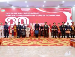 Gubernur Sumut Bobby Nasution Ikuti Upacara Detik-detik Proklamasi Secara Virtual, Kenakan Baju Adat Pakpak