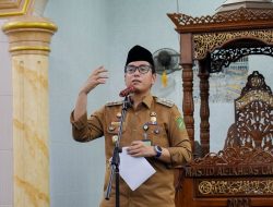 Wali Kota Medan Safari Ashar di Masjid Al Ikhlas, Serahkan Bantuan Rp 50 Juta dan Ajak Warga Makmurkan Masjid