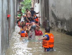 Hujan Deras Sebabkan Tiga Sungai Meluap, Ratusan Rumah di Binjai Terendam Hingga 2,5 Meter