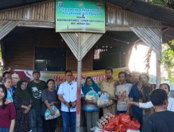 Ketua DPRD Medan Wong Chun Sen Salurkan Ratusan Sembako untuk Korban Banjir di Medan Deli dan Mabar