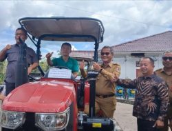 Pemkab Nias Bagikan Alsintan ke 46 Poktan, Bupati Nias: Tak Boleh Disewakan, Salah Pakai Kita Tarik!