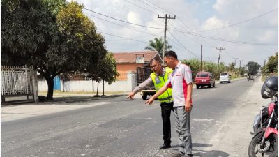 Truk Tronton Tabrak Sepeda Motor di Perbaungan, Pengemudi Kabur