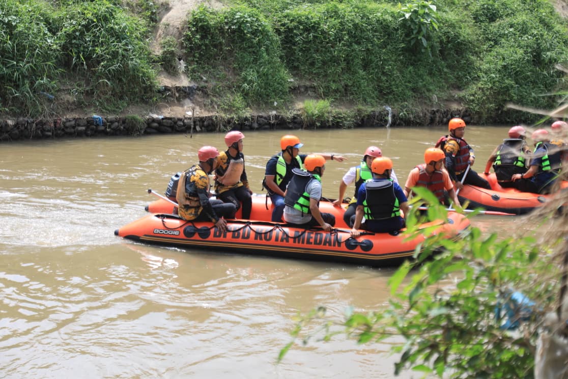 Wakil Wali Kota Medan Pimpin Gerakan Bersih Sungai Deli, Ajak Warga Lawan Sampah Demi Cegah Banjir