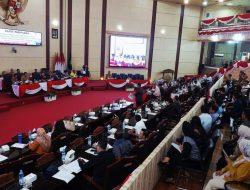 Hadi Suhendra Tegur Keras OPD Pemko Medan Main HP Saat Paripurna DPRD