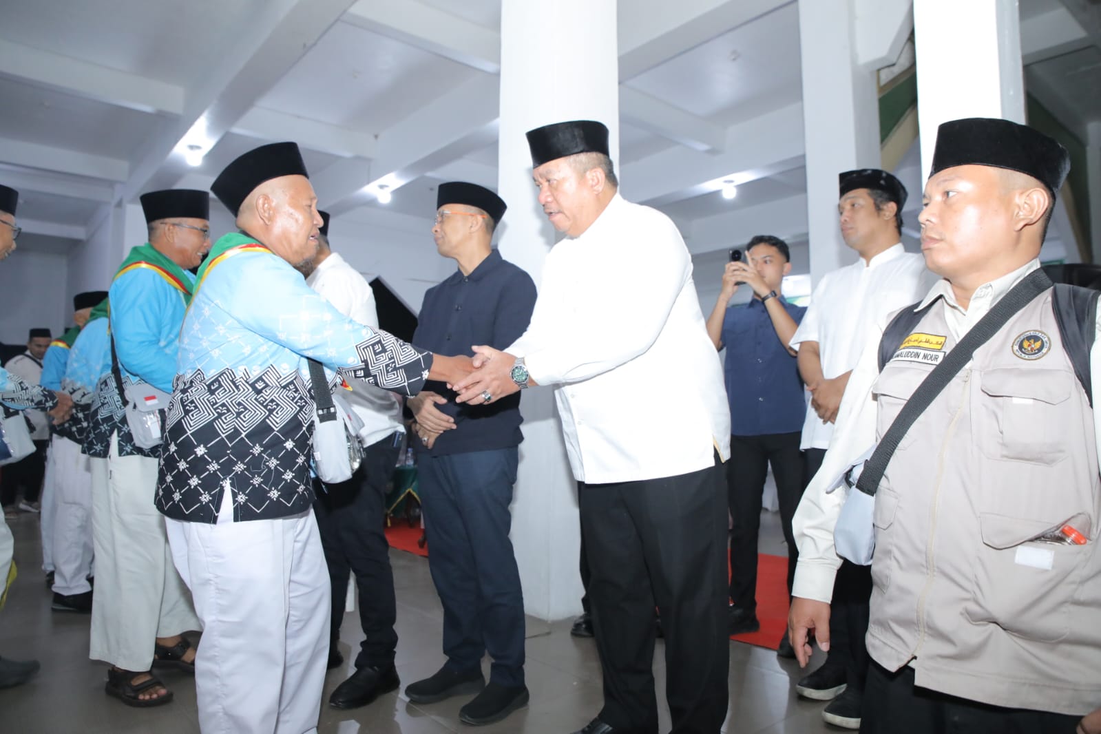 Bupati Asahan Lepas Keberangkatan Jamaah Calon Haji Kloter 7 Tahun 1447 H/2026 M