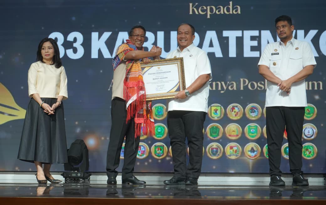 Bupati Asahan Terima Penghargaan Menteri Hukum atas Dukungan Program Bantuan Hukum