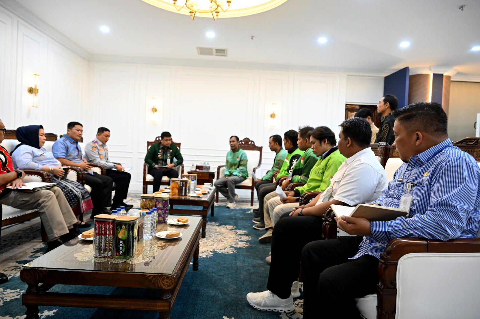 Gubernur Bobby Nasution Siap Jembatani Aspirasi Pengemudi Ojol Sumut ke DPR RI