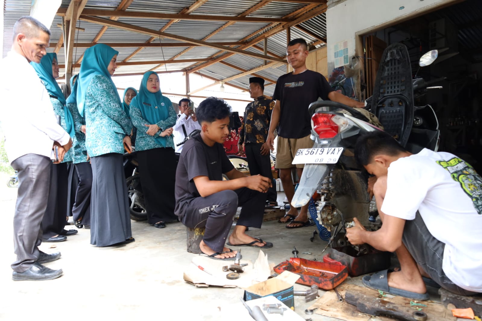 Ketua TP PKK Asahan Tinjau Program Pokja I di Desa Tanjung Asri, Dorong Penguatan Ketahanan Keluarga dan Kreativitas Remaja