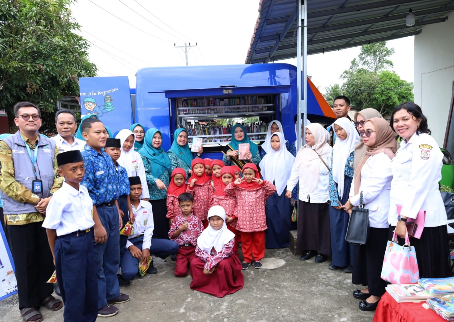 Ketua TP PKK Asahan Tinjau PAUD, UMKM dan Taman Baca untuk Perkuat Pendidikan dan Literasi