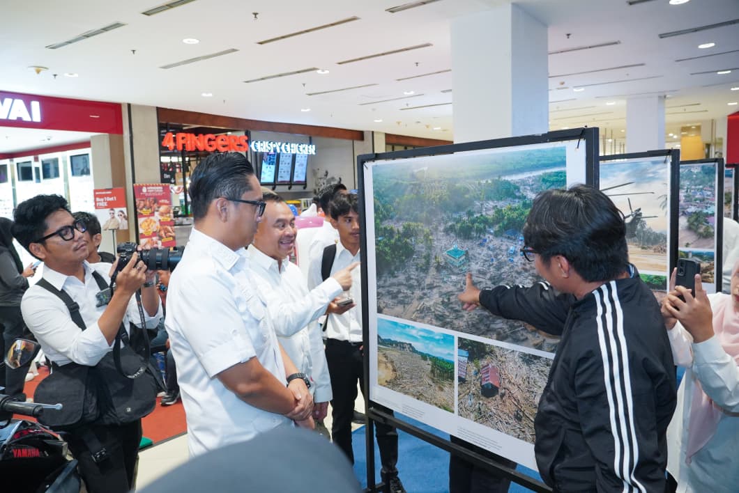Pameran Foto "Prahara Pulau Emas", Rico Waas: Foto Jurnalistik Bisa Ciptakan Harapan