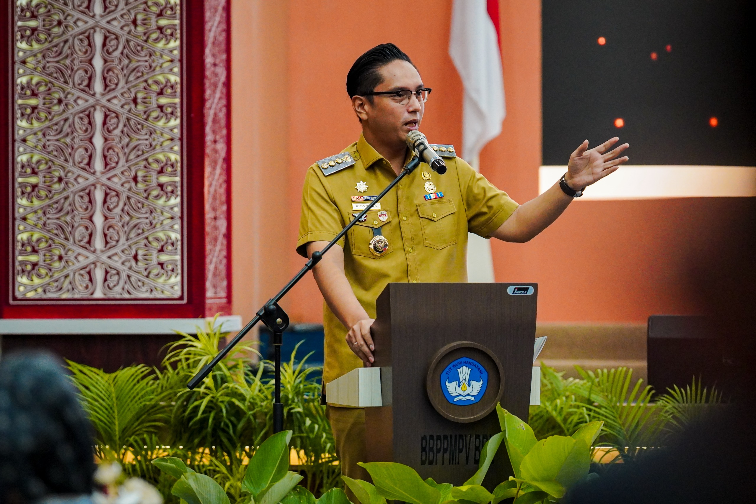 Buka Pelatihan Kepemimpinan, Rico Waas: Pemimpin Harus Disiplin dan Responsif